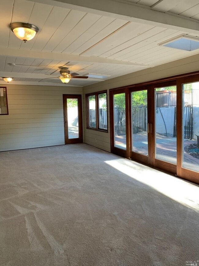 Building Photo - 848 Acalanes Rd