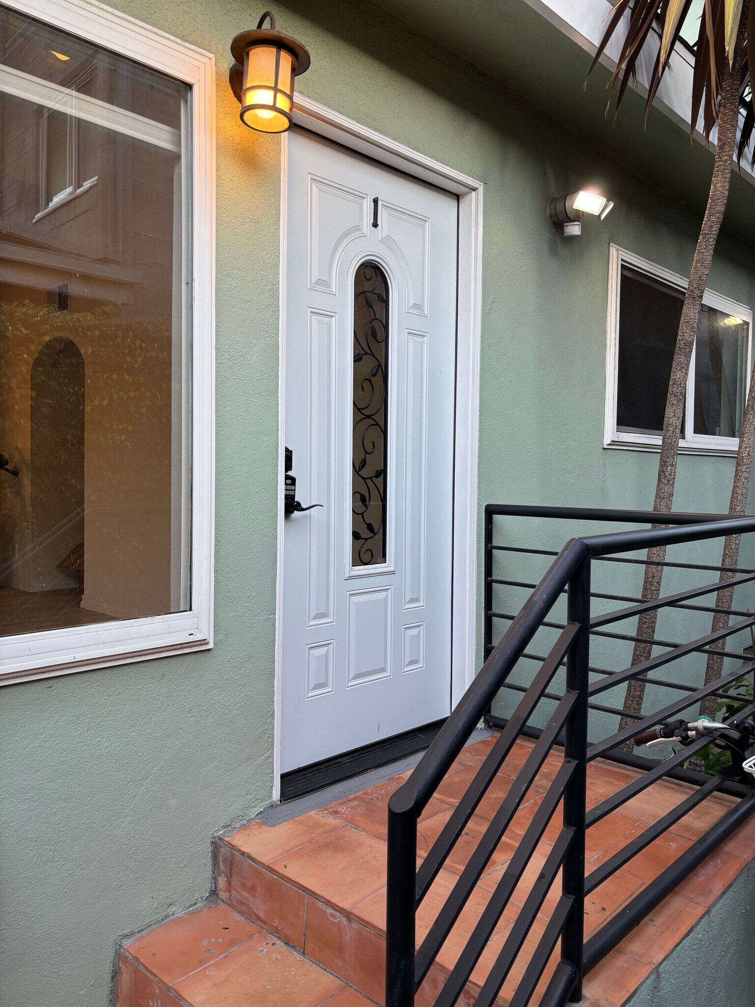 Unit 1 - 538 Brooks Ave