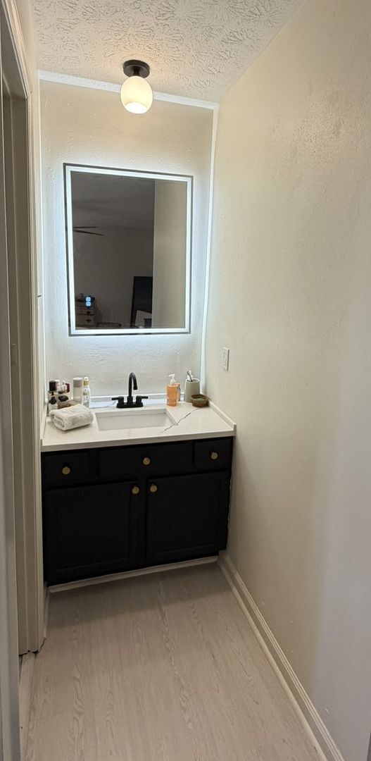 Building Photo - 7031 Darnell St