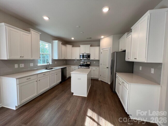 Building Photo - 194 Tackle Box Dr