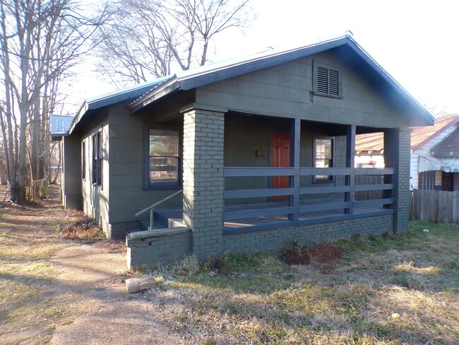 Building Photo - 916 47th St N