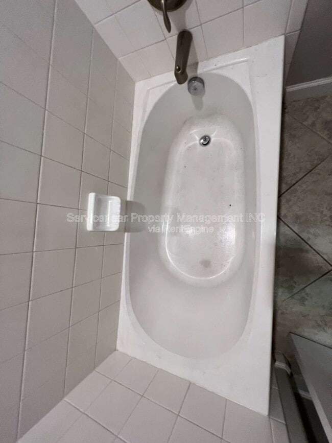 Building Photo - 939 Terra Vista St