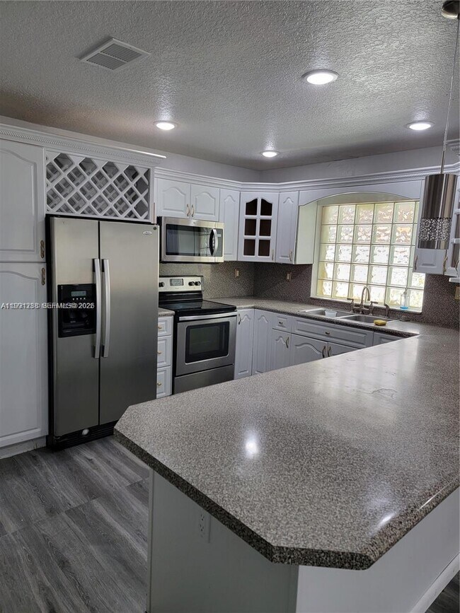 Building Photo - 3333 SW 156th Ct