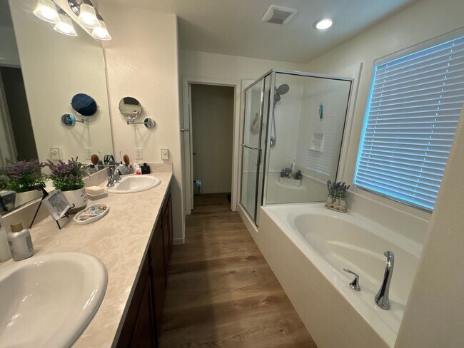 Building Photo - Beautifully Remodeled 3-Bedroom Home in Va...