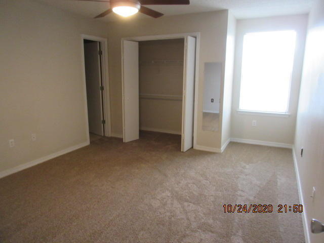 Building Photo - 1833 Whispering Oaks Ln