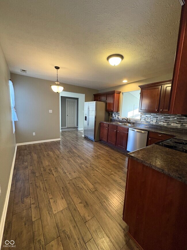 Building Photo - 5318 Wood Hollow Dr