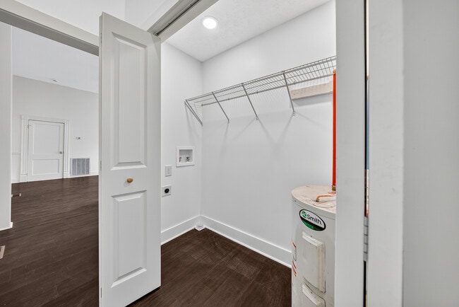 Building Photo - 2807 Beacon Ave