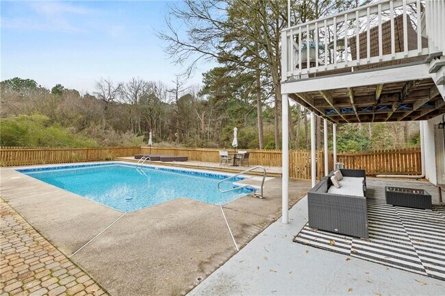 Building Photo - 120 Timber Creek Terrace