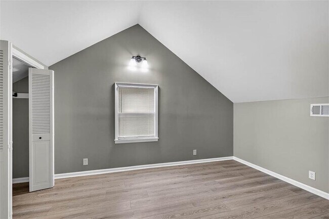 Building Photo - 600 Mansfield St