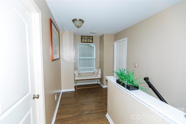 Building Photo - 2922 Deep Cove Dr NW