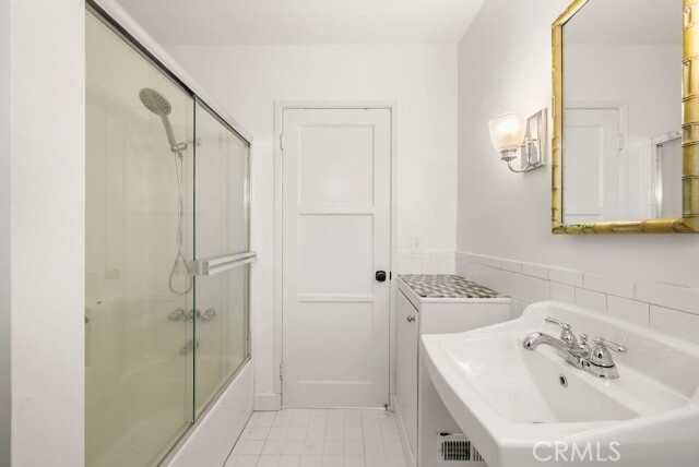 Building Photo - 170 McAulay Pl