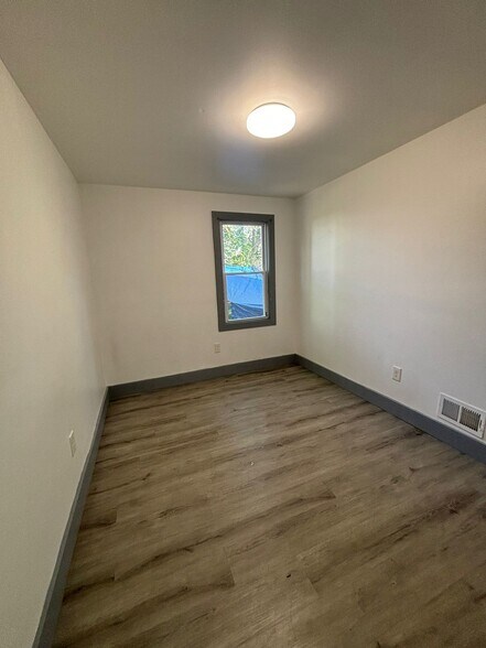 655 S 11th St 1 - 655 S 19th St