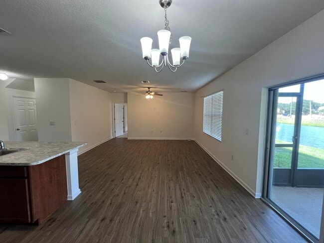 Building Photo - 1110 Newton Cir