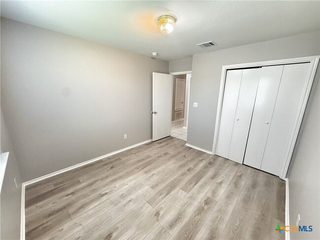 Building Photo - 2754 FM1044