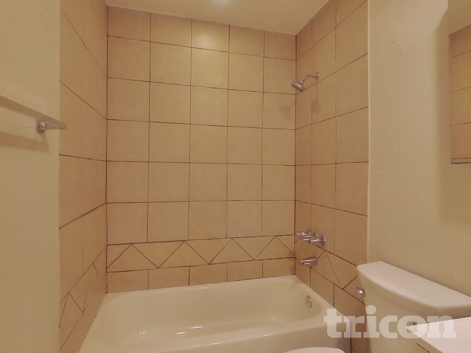 Building Photo - 1718 Kingston Dr