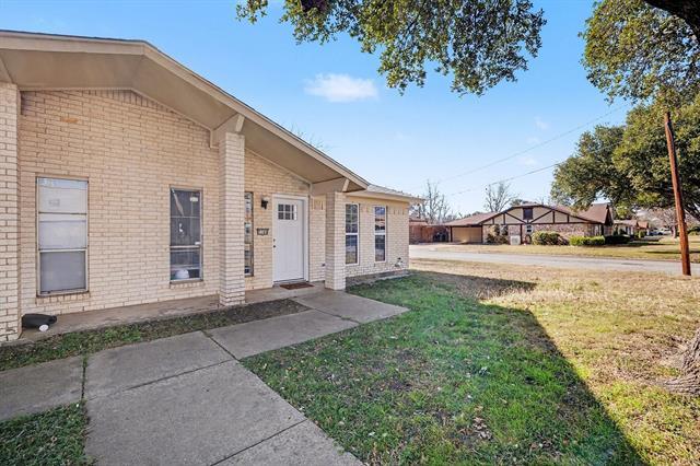 Building Photo - 7700 Mary Dr