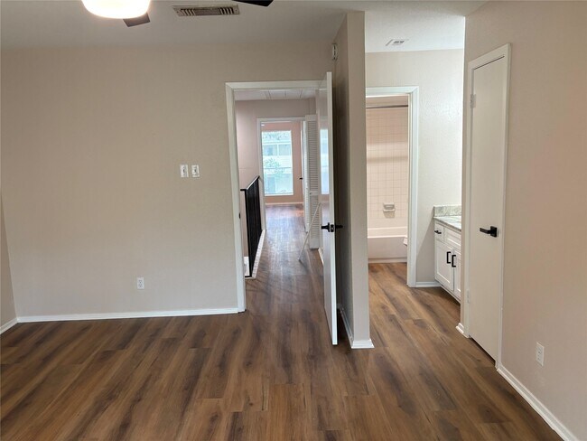 Building Photo - 14515 Wunderlich Dr