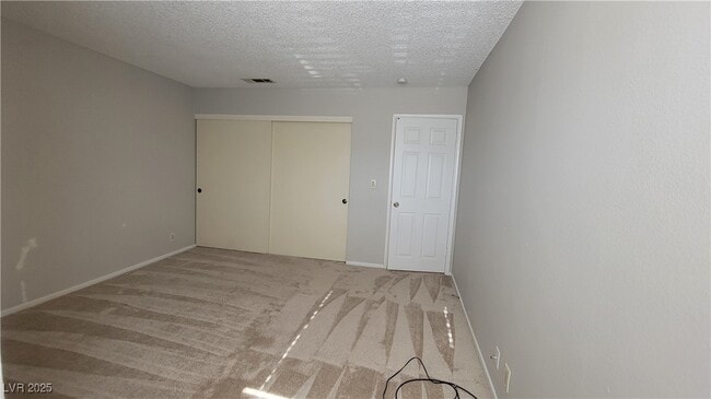 Building Photo - 8700 Captains Pl