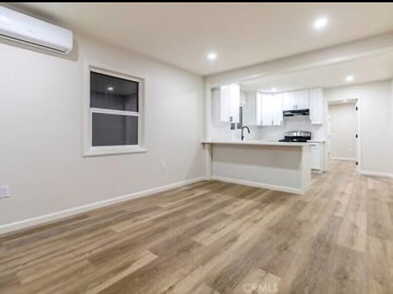 Building Photo - 9168 Cypress Ave