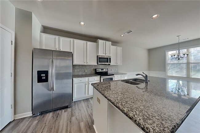 Building Photo - 2212 Black Pebble Cir