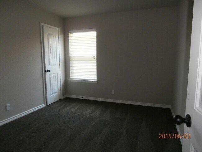Building Photo - P2-615 Kacie Drive Temple, TX 76502