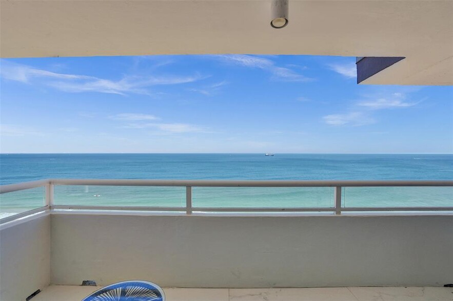Building Photo - 545 S Fort Lauderdale Beach Blvd