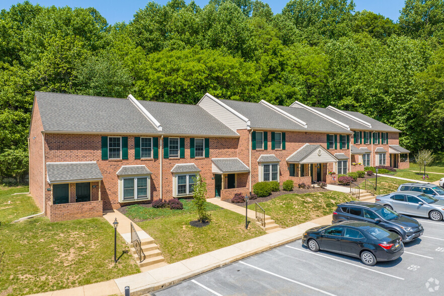 Building Photo - Chaddwell Apartments