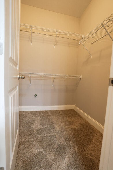 Building Photo - 308 Paul T Cir