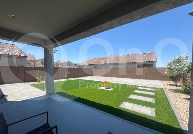Building Photo - 9030 S 67th Dr
