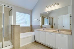 Building Photo - 112 Ravinia Ct