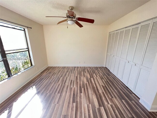 Building Photo - 1501 Windorah Way