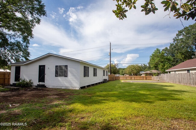 Building Photo - 408 Martin Luther King Jr Dr