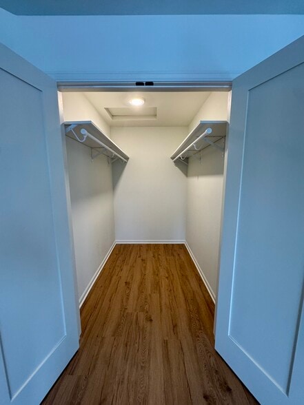 Building Photo - 2507 1st Ave S