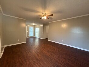 Building Photo - "Spacious 2-Bed, 2-Bath Haven on Bonnell Drive – Comfort and Convenience in Huntsville!"