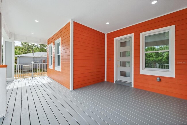 Building Photo - 8605 Inwood Dr