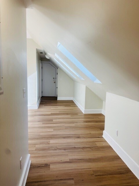 Building Photo - 72 Adams St