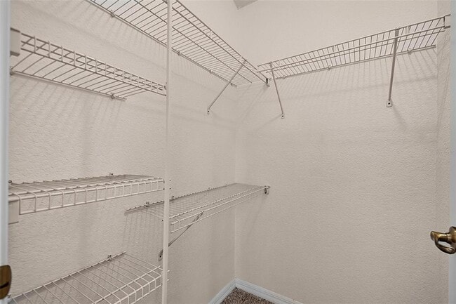 Building Photo - 9 Lytton Ln