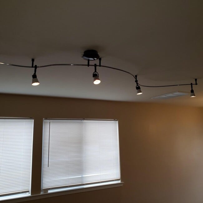 Building Photo - 1569 Nichole Woods Dr