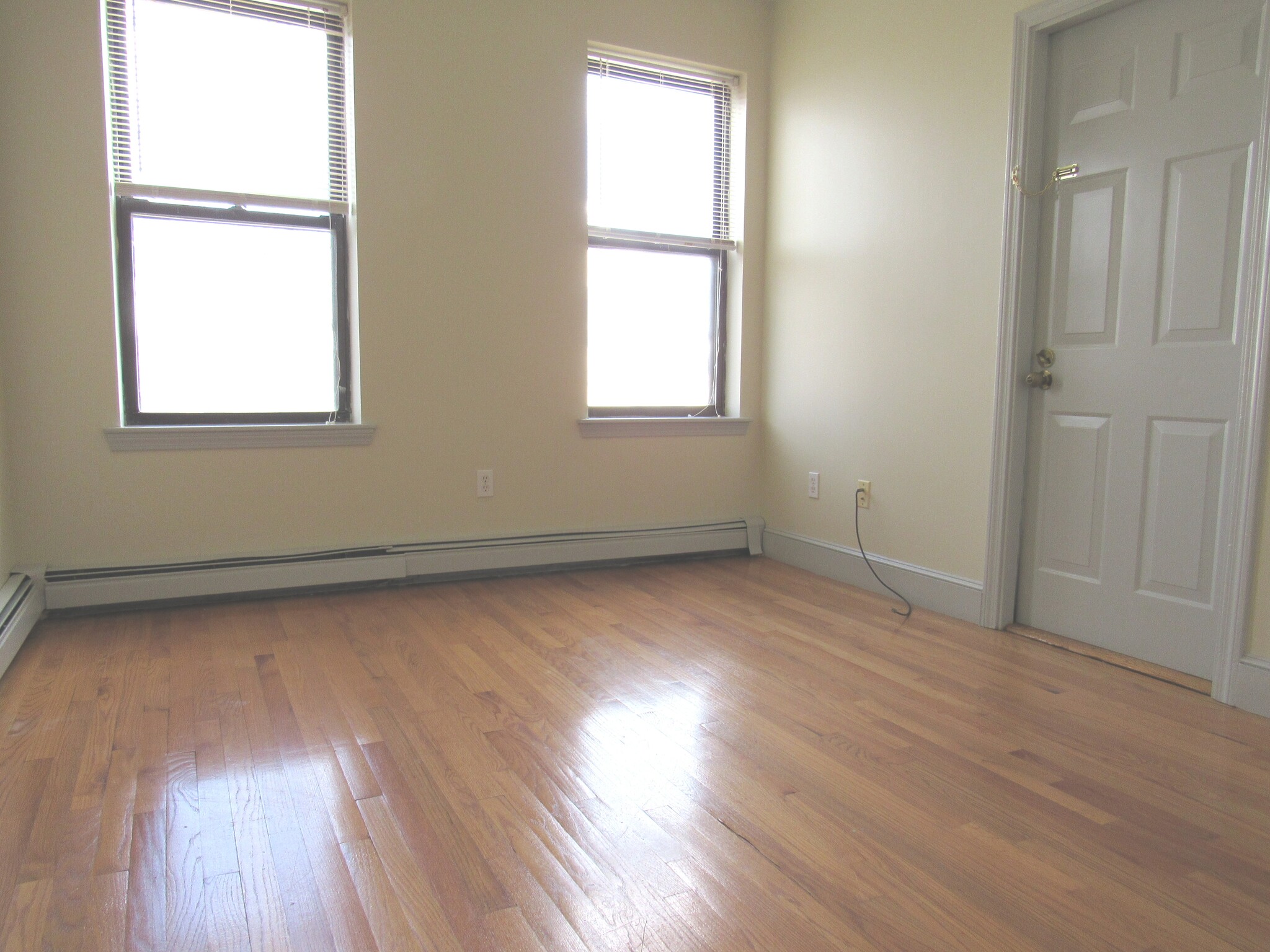 Building Photo - 6 Dorr St