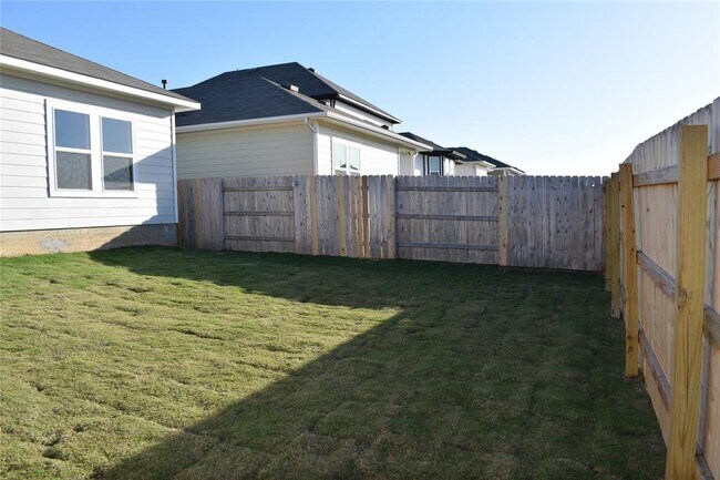 Building Photo - 11608 Murano Dr