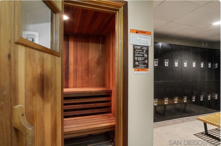 Building Photo - 1551 4th Ave