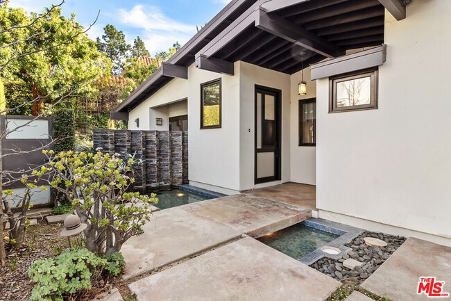 Building Photo - 2473 La Condesa Dr