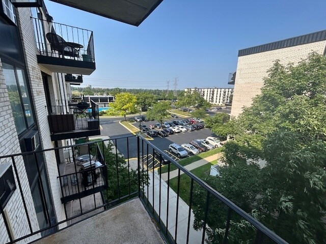 Building Photo - 9701 N Dee Rd