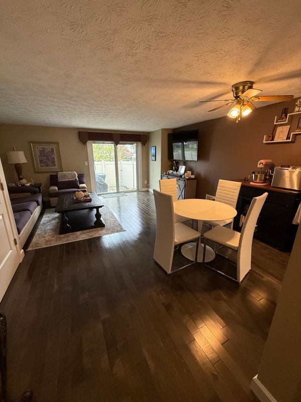 Building Photo - 443 Lockhaven Ct