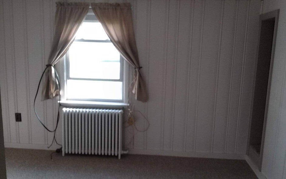 Building Photo - 2044 Belton St