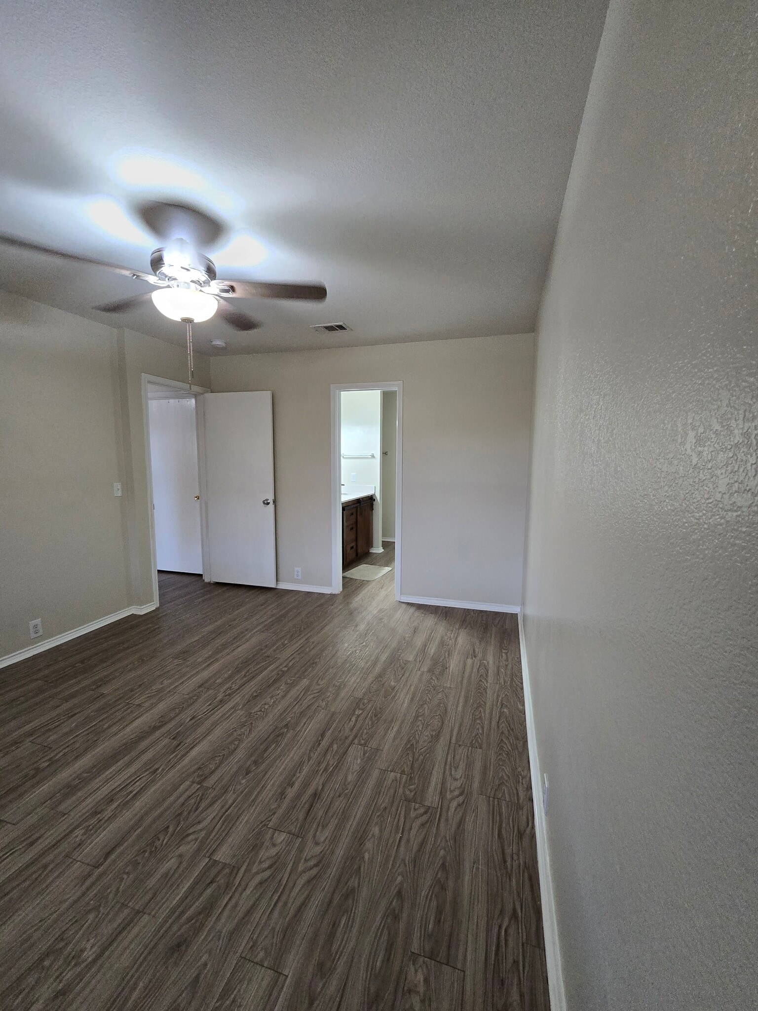 Building Photo - 3609 Sonoma Dr