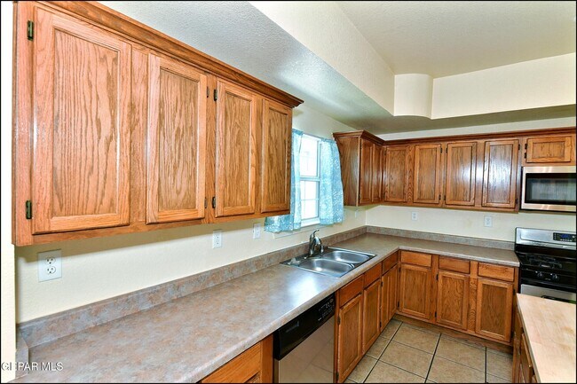 Building Photo - 14157 Robert Ituarte Dr