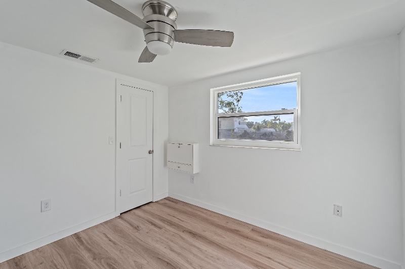 Building Photo - 4526 S Lockwood Ridge Rd