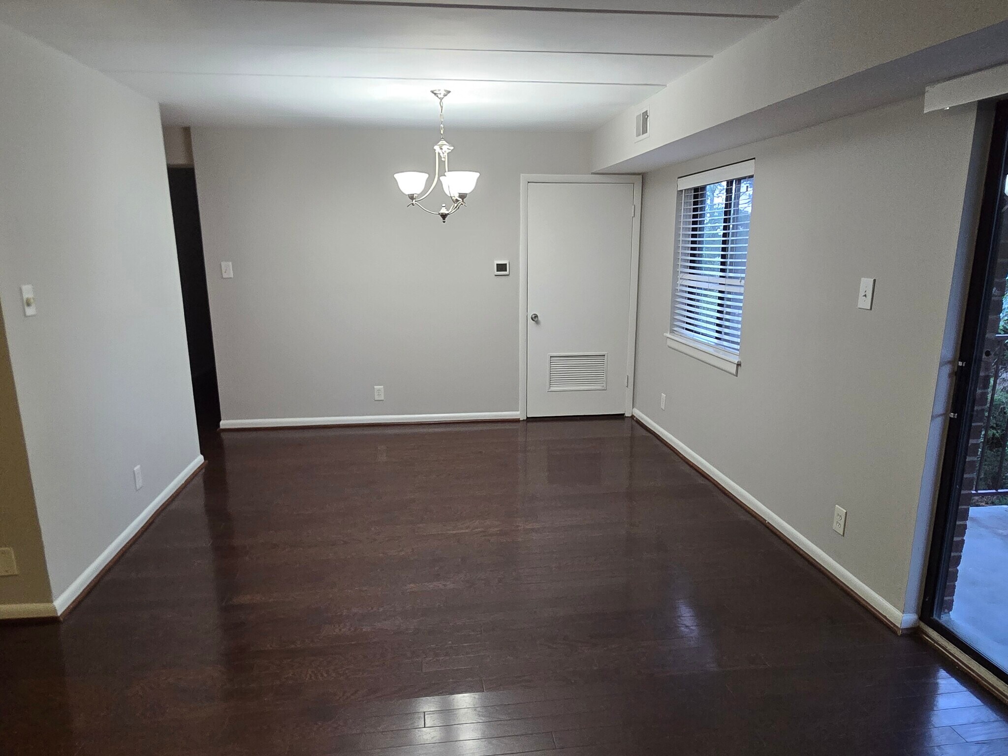 Building Photo - 6250 Edsall Rd