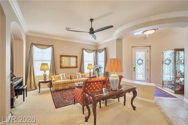 Building Photo - LUXURY HOME IN SEVEN HILLS